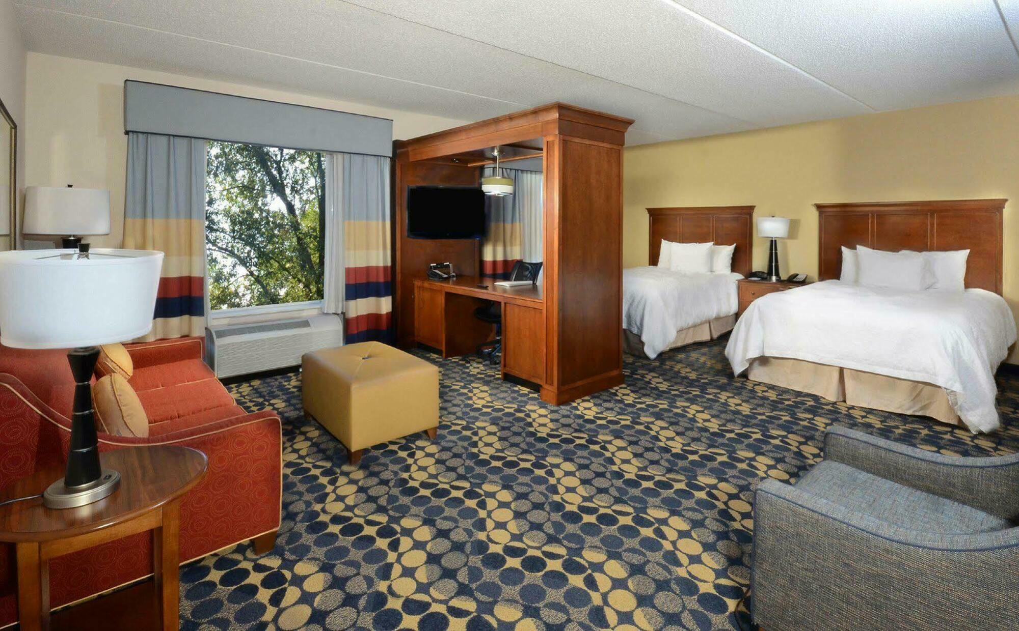 Hampton Inn & Suites Huntersville Exterior photo